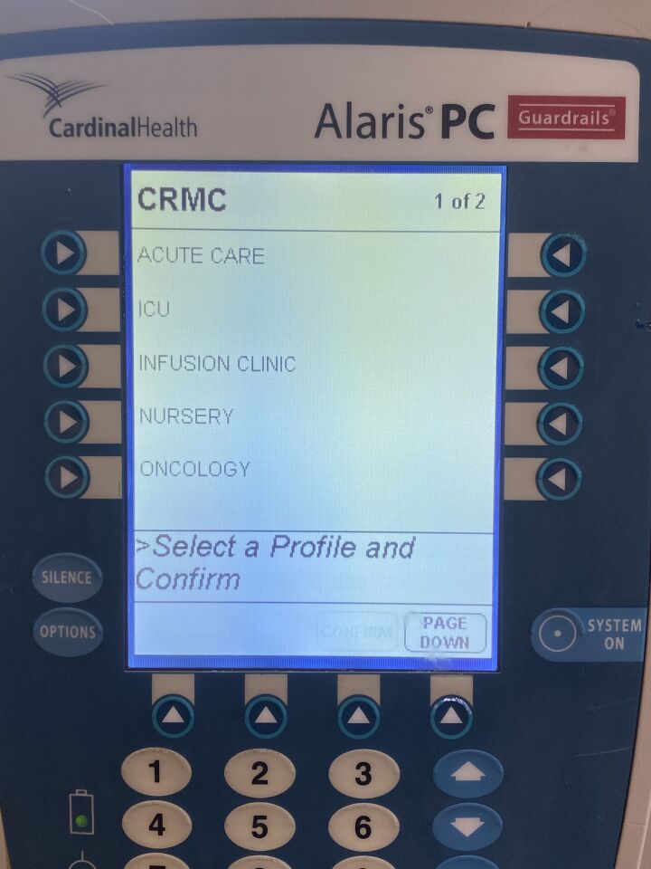 CARDINAL HEALTH Alaris pc 8000 infusion pump With 2 8100 IV Module Pump IV Infusion