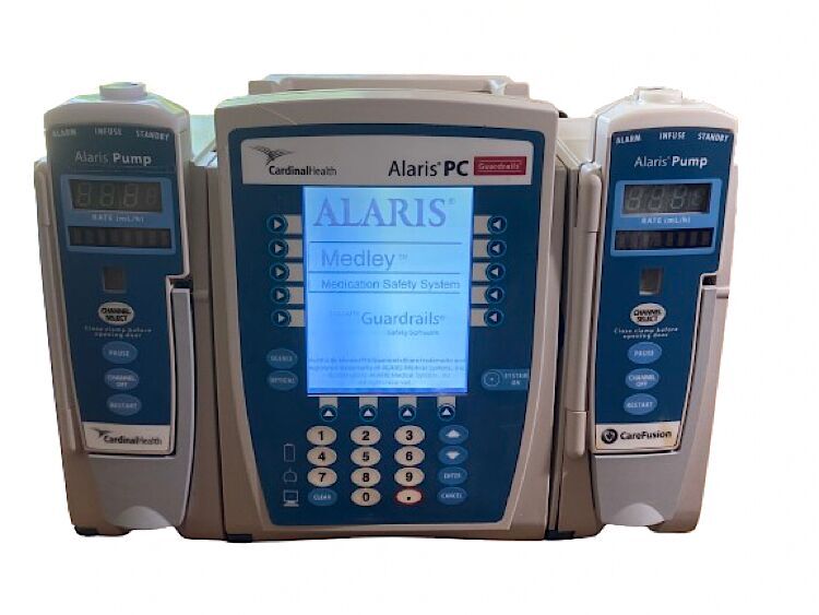 CARDINAL HEALTH Alaris pc 8000 infusion pump With 2 8100 IV Module Pump IV Infusion