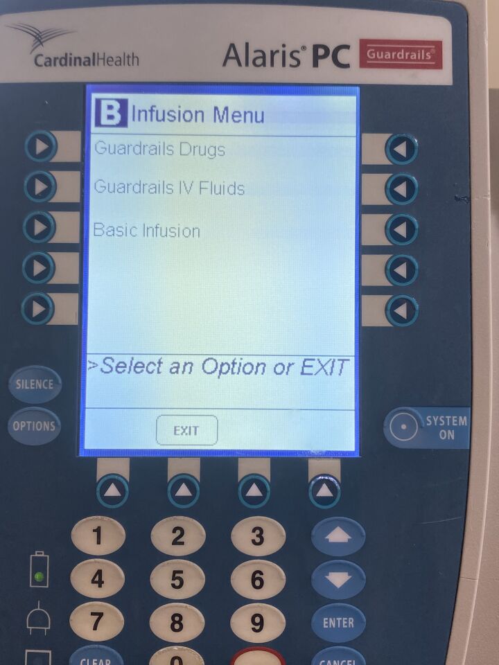 CARDINAL HEALTH Alaris pc 8000 infusion pump With 2 8100 IV Module Pump IV Infusion