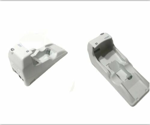 ABBOTT i-STAT 1 Portable Handheld Blood Hematology Analyzer MN: 300-G With Docking Charger Hematology Analyzer