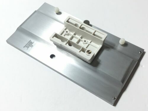 GCX NEW Corporation GEM-0006-042C Tilt / Swivel Flush Display Wall Mount Monitor Stand